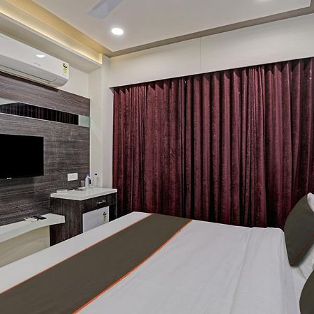 Collection O Alpha One Hotel Ahmedabad Ngoại thất bức ảnh