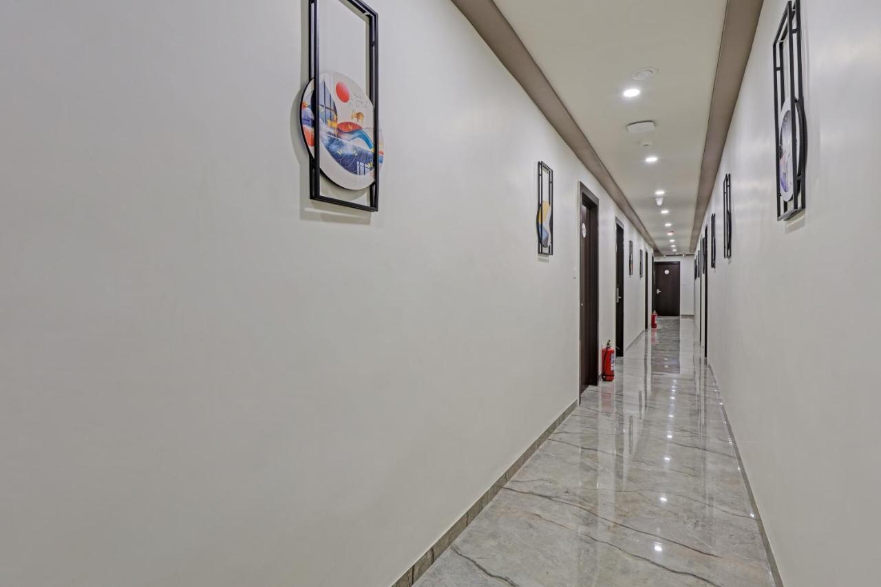 Collection O Alpha One Hotel Ahmedabad Ngoại thất bức ảnh